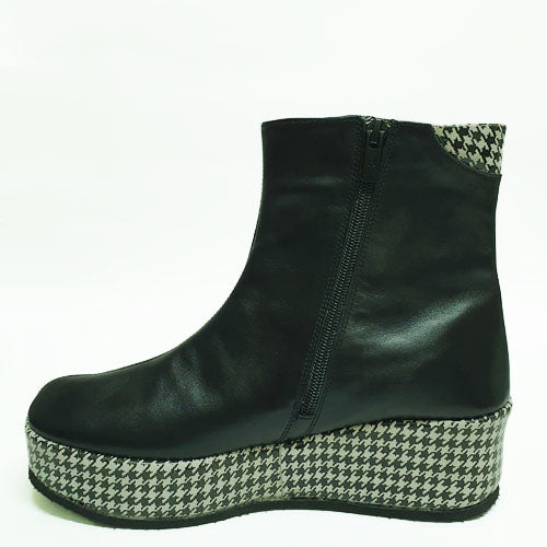 140 medium black